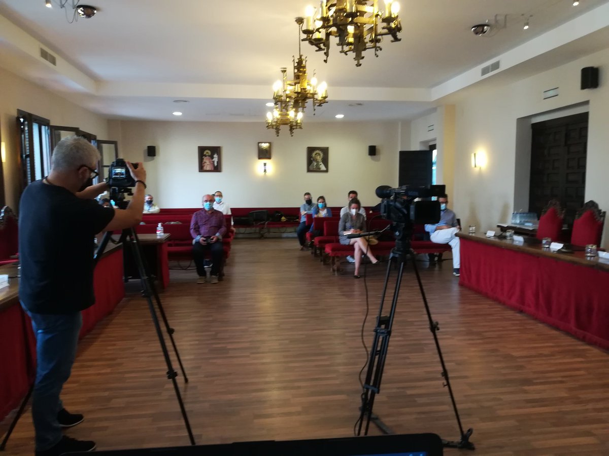 FJulianFuentes's tweet photo. Hoy en @Ayto_de_Coria con @Junta_Agricultu. Presentación resultados Grupo Operativo #Ecopraderas. Debido a restricciones la jornada tuvo acceso restringido. Próximamente disponible en YouTube para los interesados. ¡Enhorabuena  #goecopraderas! #praderas #Extremadura @EIPAGRI_SP https://t.co/mjX4tcBB8K