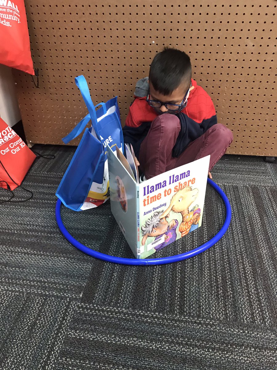 MrsGraysRangers's tweet photo. Weβve become experts at read to self, word work and IStation! Reading workshop is still tons of fun! #RochellRocks #RockwallISD https://t.co/FhH3njUxbd