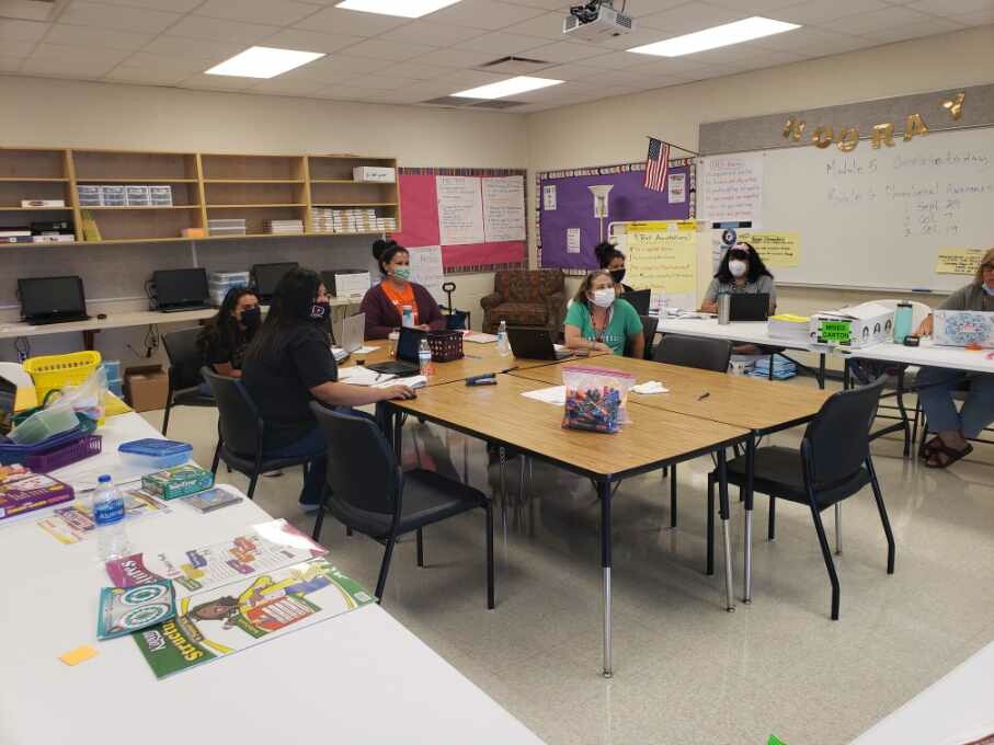 ESCRegion20's tweet image. Texas Reading Academies at Poteet Elementary Poteet ISD. 
#orallanguage #vocabularydevelopment 
#scienceofteachingreading