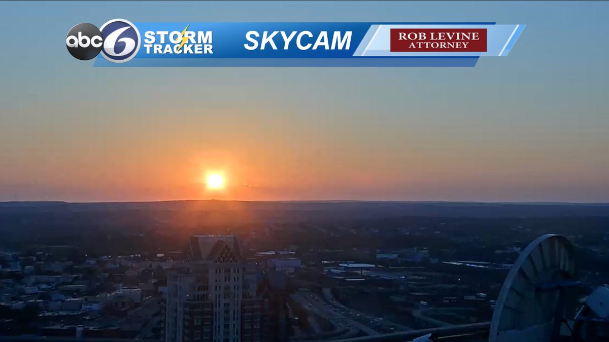 JDESNOYERSWAFF's tweet image. See you tomorrow sunshine! #Sunset #Providence #FirstFullDayOfFall @ABC6 abc6.com/weather/