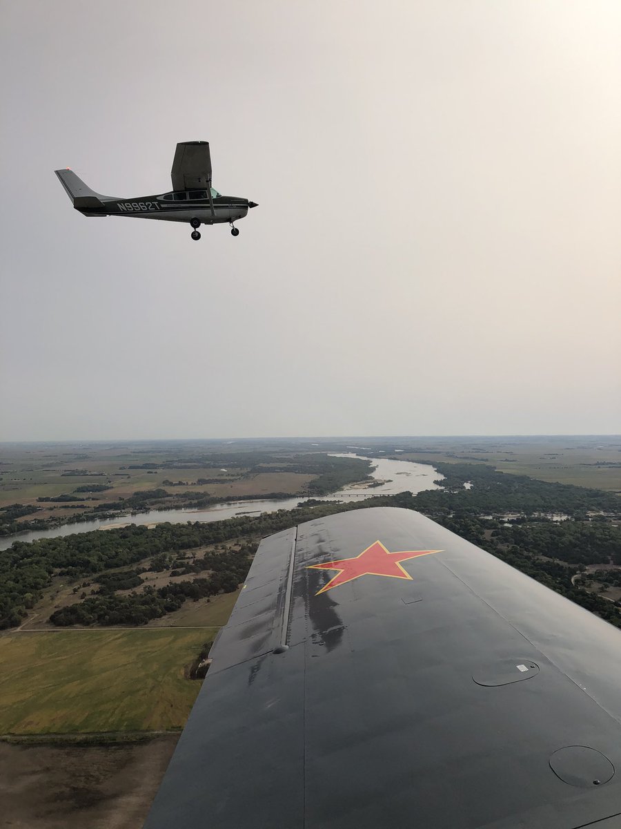 oldgreenplane's tweet photo. This #wingtipwednesday has us thinking about the amazing feelings of flying in formation. #Aviation #AviationDaily https://t.co/cbDpHcG9ew