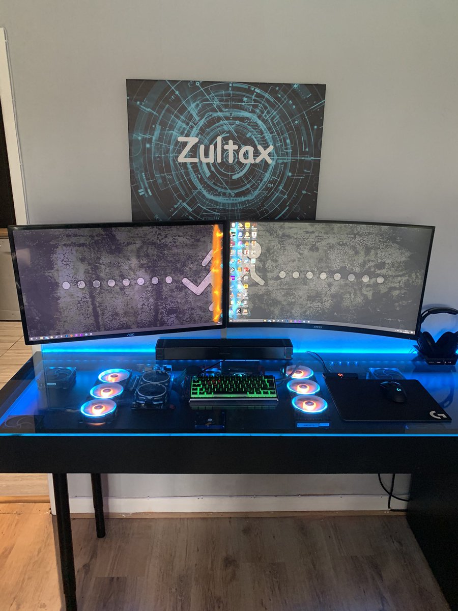 DarylBateman's tweet photo. Hey @LinusTech I built my own desk pc after watching your desk build ages ago I think it turned out well https://t.co/hnOZivNdYn