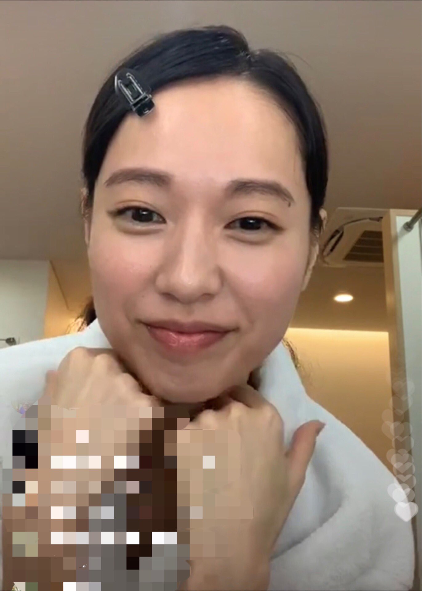 おとく 同じ時期の撮影だったとは思うけど少し気になってた インスタライブの日の撮影はこちらだったのかしら 髪の毛の分け目が インスタのスクショは反転してるから 眉毛のホクロで判別 笑 戸田恵梨香 アリエール 佐川急便 T Co