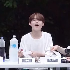 littlenikiii's tweet photo. ni-ki in glasses is my new favorite thing ever 

《#NI_KI #니키 #西村リキ   #ENHYPEN_NIKI #ENPHYEN 》 https://t.co/JEv6Kr9hu0