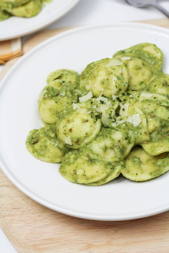 letsmingleblog's tweet photo. If traditional marinara sauce is your usual #pasta go-to, switch it up &amp; try something new with your favorite pasta dish. This #avocado &amp; #spinach #pesto is fresh, #delicious &amp; you only need a food processor to pull it together. #Recipe on the blog today!
https://t.co/k345EO3OQf https://t.co/ZzIffk85aF