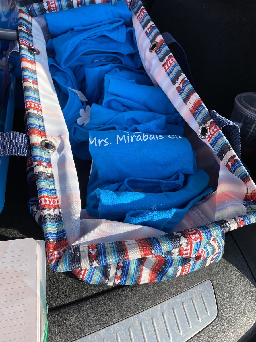 SparklesKind's tweet photo. #deliverywithasmile #distancelearning2020 #myclass #secondgradestrong #tshirttuesday https://t.co/QRmJQWOupX