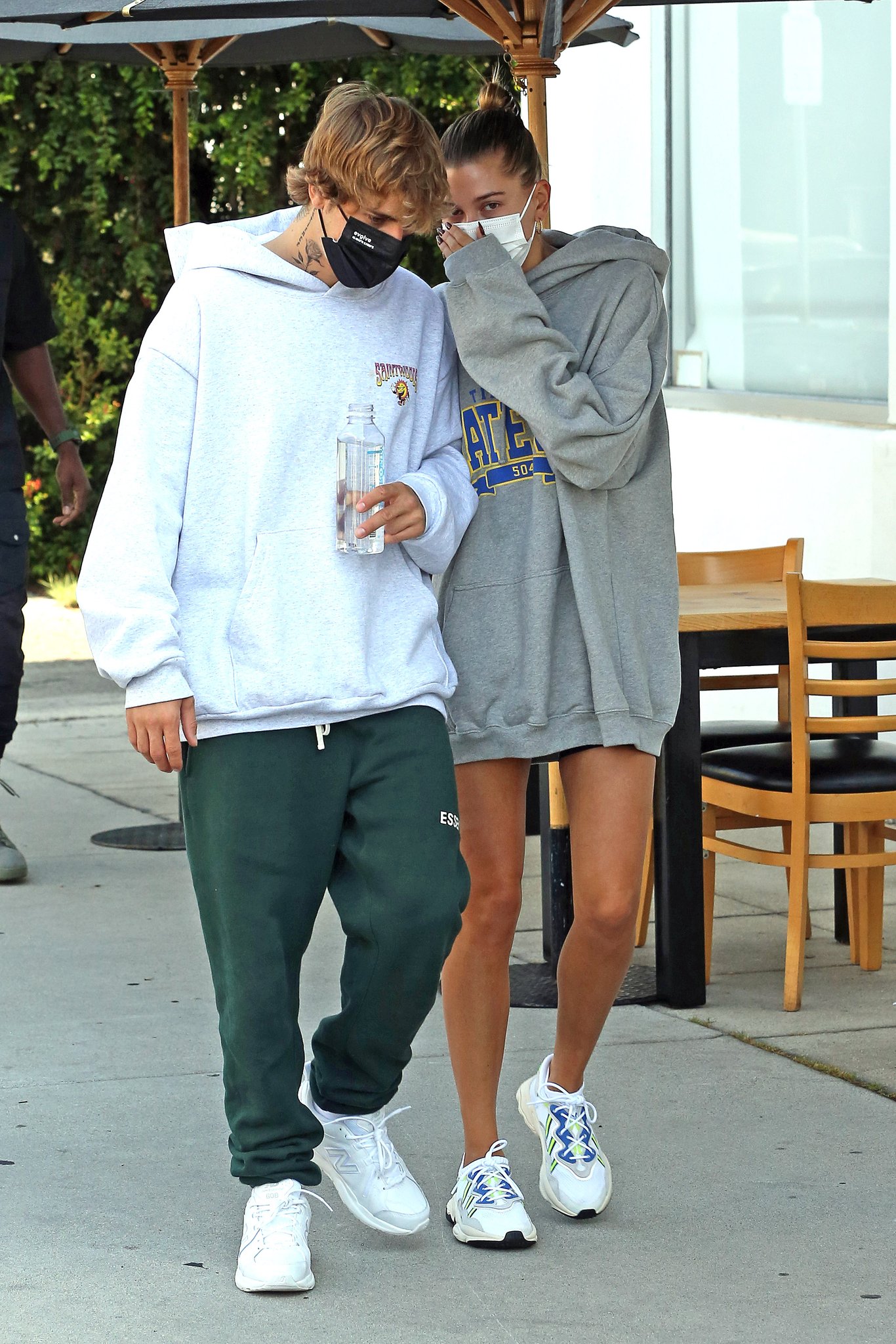 Hailey Baldwin CR Media on X: Hailey and Justin Bieber spotted at