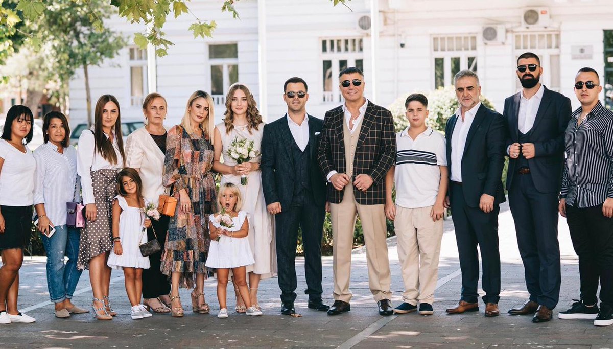 sedat_peker's tweet photo. Yaşamış olduğum Karadağ ülkesinde şahsıma dostluk ve kardeşlik yapan Allen Liçina ve saygıdeğer Eşi Veta Liçina’nın nikah şahitliklerini yaptım. Yüce ALLAH’ım evliliklerini bir ömür sürdürsün. 

BİR UMUTTUR YAŞAMAK
REİS SEDAT PEKER https://t.co/UnE0Qt4R4d