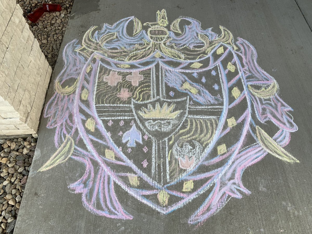 Our member did an amazing job competing in the “Chalking of the Crests” during this year’s #GreekWeek, judge away 😌