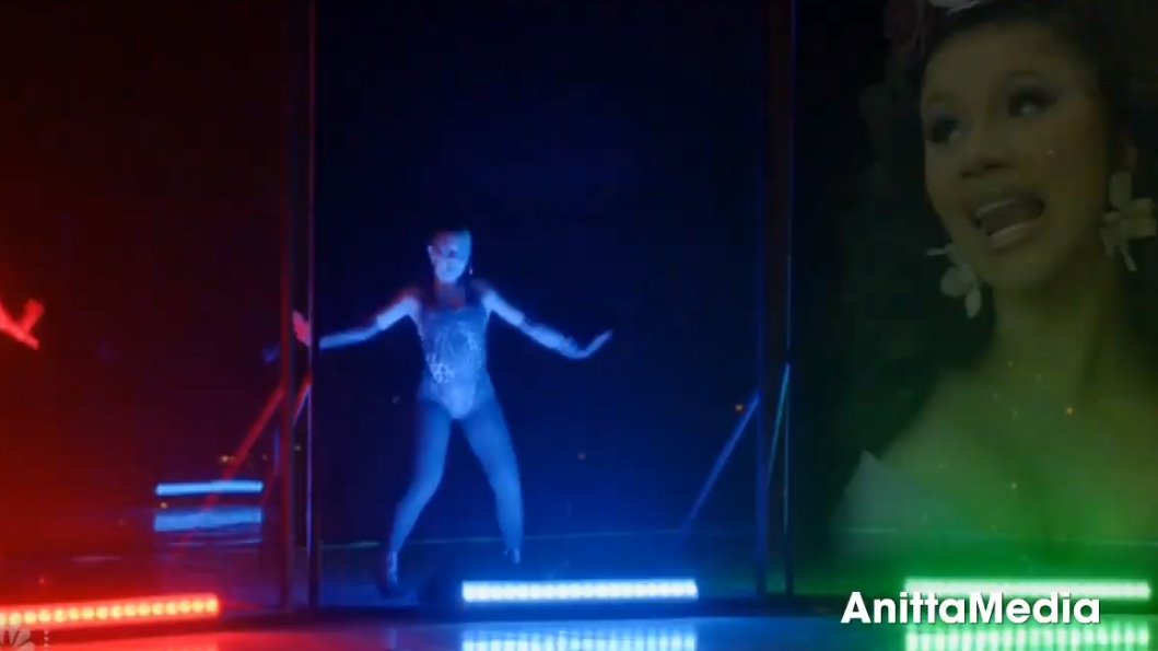 Gerasoundz's tweet photo. DE HONÓRIO PRO MUNDO!! #AnittaFallonTonight #Megusta https://t.co/h4EKYy3CwF