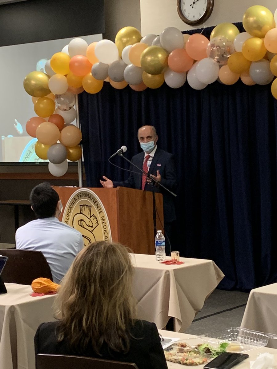 KathyKigerl's tweet photo. We had a special visit from @EdEllisonMD and @RaminDavidoff for the Physician Fall Virtual Offsite. 
Congratulations to the Summer Leon Cohen Award recipients: Dr. Okonkwo-Holmes and Dr. Vartany!
And a special passing of the torch from Dr. Lau to @DeVitaMD_KP. #bekp #thrive https://t.co/7DKNsChvQp