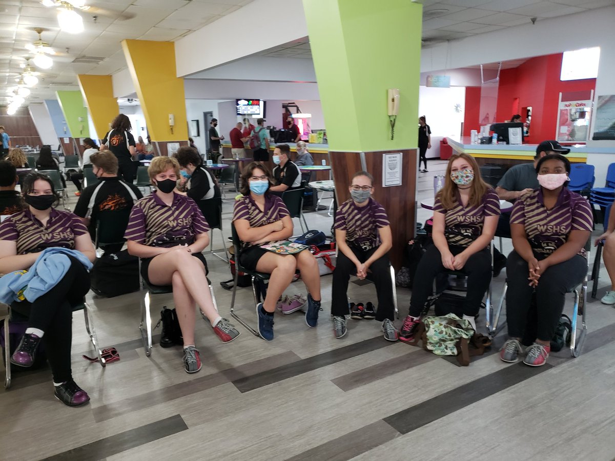 wsbearbowling's tweet photo. Boys Varsity Bowlers scored 1777 pins against Hagerty's 2198 w Nathanael Cabrera two-game series of 349.Girls Varsity scored 1280 to 1390 w Victoria Traenkner high series of 247. @WSBearAthletics @Petes_dragons https://t.co/EnQKaqViMn