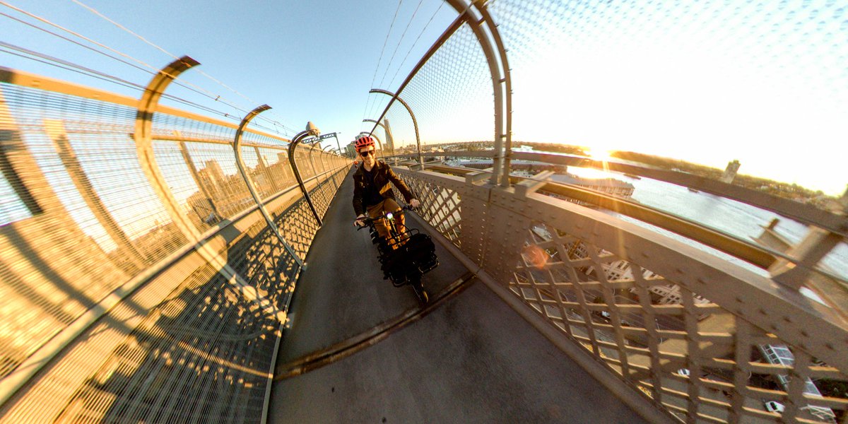 Join a free guided ride this Saturday! Explore some of Sydney's most stunning harbourside riding, with a guided group ride from Kirribilli to Hyde Park, via Barangaroo and Mrs Macquarie's Chair. Bookings are essential for this beautiful, relaxed ride. ow.ly/8g2K50BzCDV