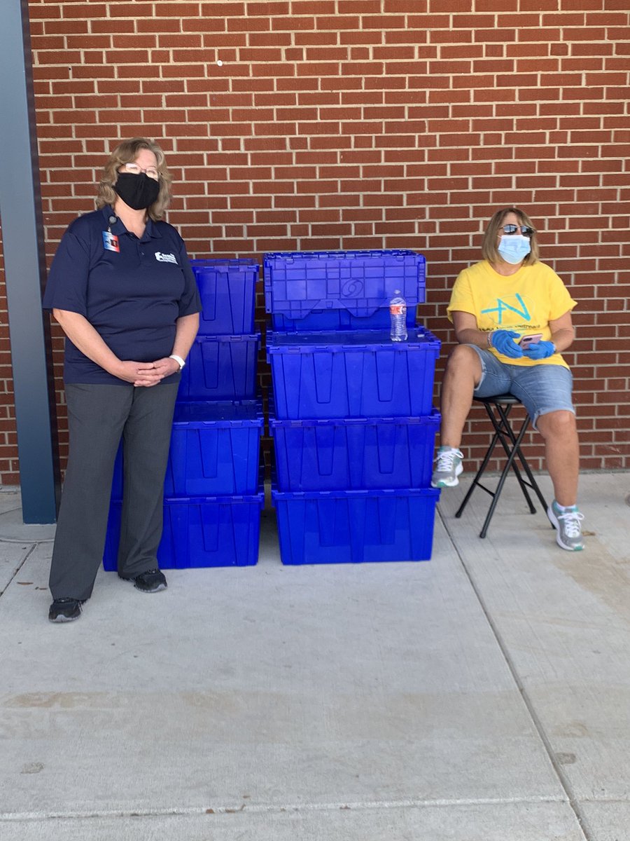 Dr. Rebecca Kramer (@rlkramer06) on Twitter photo Happy to see <a href="/SeamanSchools/">Seaman USD 345</a> FS staff in partnership with TNO combating food insecurity by passing out remote pickup meals and so much more today <a href="/LoganUSD345/">Logan Elementary</a> !!! #InThisTogether Happy to see <a href="/SeamanSchools/">Seaman USD 345</a> FS staff in partnership with TNO combating food insecurity by passing out remote pickup meals and so much more today <a href="/LoganUSD345/">Logan Elementary</a> !!! #InThisTogether