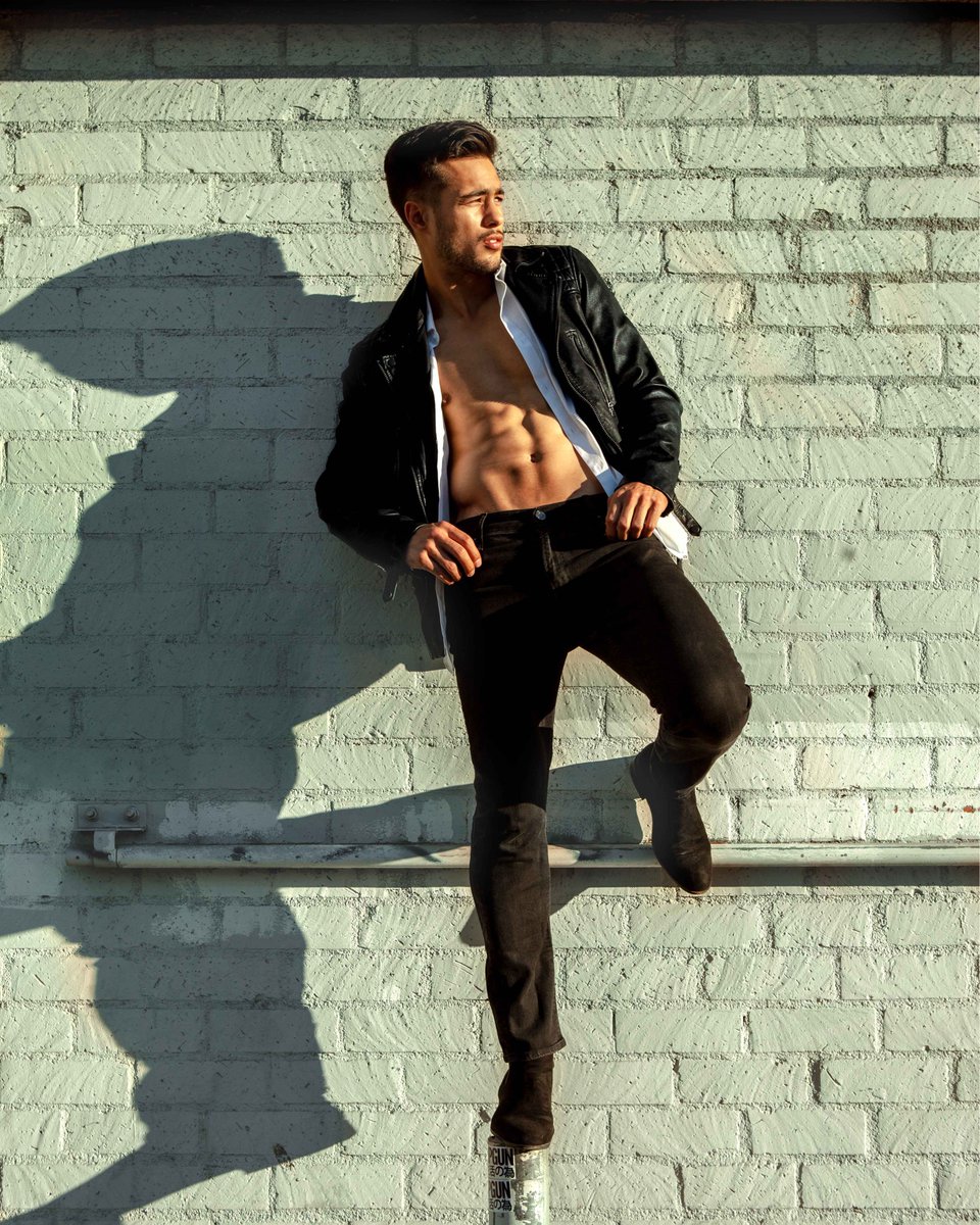 Devon Spence (@devonspence) on Twitter photo Out of the shadows and into the light.
•
Photographer <a href="/wagnerla/">Lee Wagner</a>
Stylist @risicv
•
#mensfashion #malemodel #model #wilhelminamodels #fordmodels #lamodels #devonspence #LAmodels #lamodelsmen #FrontFam Out of the shadows and into the light.
•
Photographer <a href="/wagnerla/">Lee Wagner</a>
Stylist @risicv
•
#mensfashion #malemodel #model #wilhelminamodels #fordmodels #lamodels #devonspence #LAmodels #lamodelsmen #FrontFam