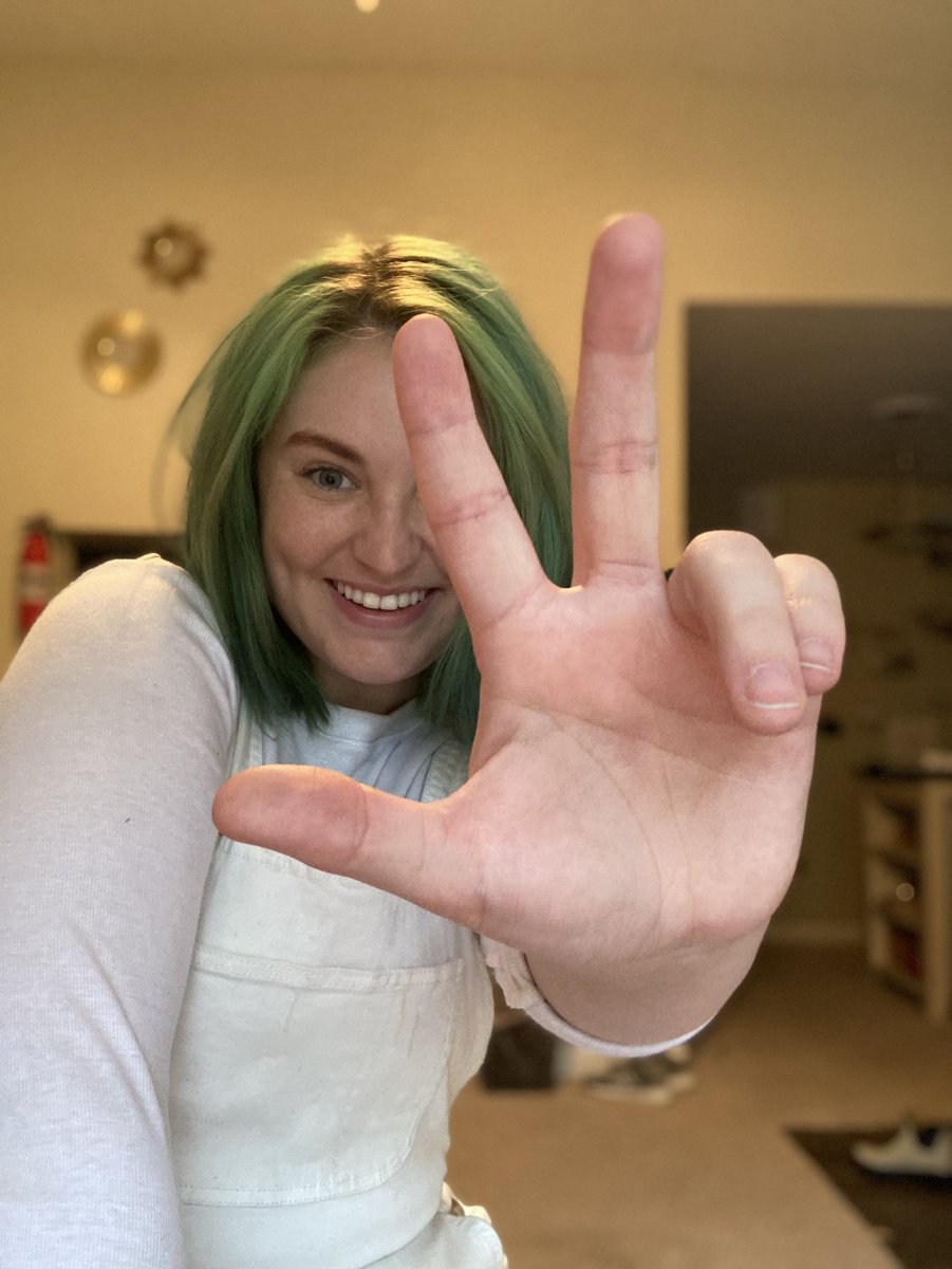 DevinAshWhitten's tweet photo. Got dressed for work and did a quick run through my hair so I did a lil 3 years sober photoshoot with my auto timer lol https://t.co/Ir4rYEZyns