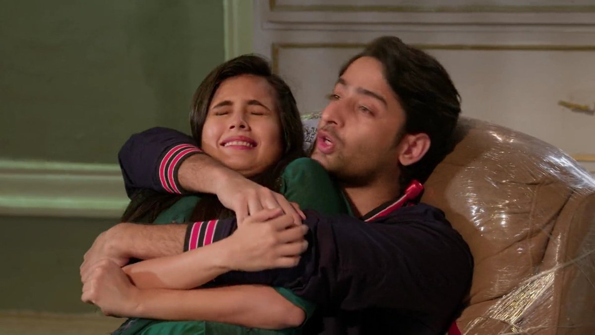sweet_nish01's tweet photo. MishBir sitting together in the same chair?? Mishti on Abirs lap?? A DREAM 😍😍😍 

#YehRishteyHainPyaarKe #MishBir #RheaSharma #ShaheerSheikh https://t.co/w7HMtRrDIQ