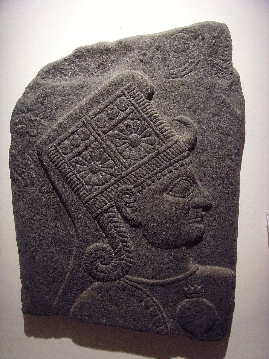 Ladies, do you ever question your career trajectory? Don’t. Kubaba is the earliest female ruler we know about today (ca 2500-2330). She started her career as a tavern keeper & ended up ruling Sumer for 100 yrs. She was worshipped as a goddess for at least 1000 yrs after her death