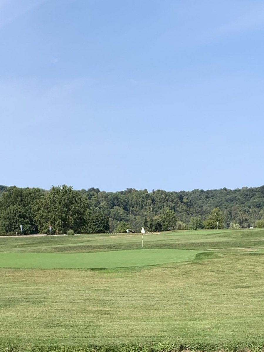 SkyCaddieMike's tweet photo. Sky Caddie visited Parkersburg CC in Vienna, WV today. Thanks to HP Scott for having us out. https://t.co/tWemdKnCDA