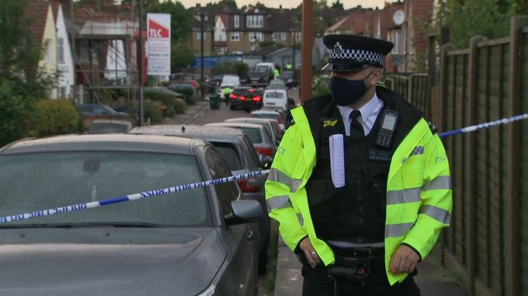 11 police officers injured by chemical substance during drugs raid news.sky.com/story/11-polic…