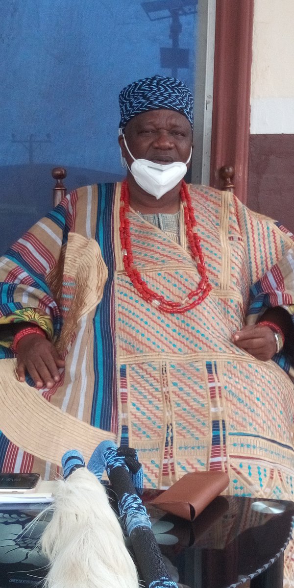 CollegeOkeIla's tweet photo. Our revered father, founder/proprietor of Abolarin College, Oke-Ila Oragun. A school established strictly for the indigent students to fight poverty in our society, Alayeluwa Oba (Dr) Adedokun Omoniyi Abolarin, Aroyinkeye I, The Orangun of Oke-Ila Orangun is +1 today. https://t.co/aVLlf9t9De