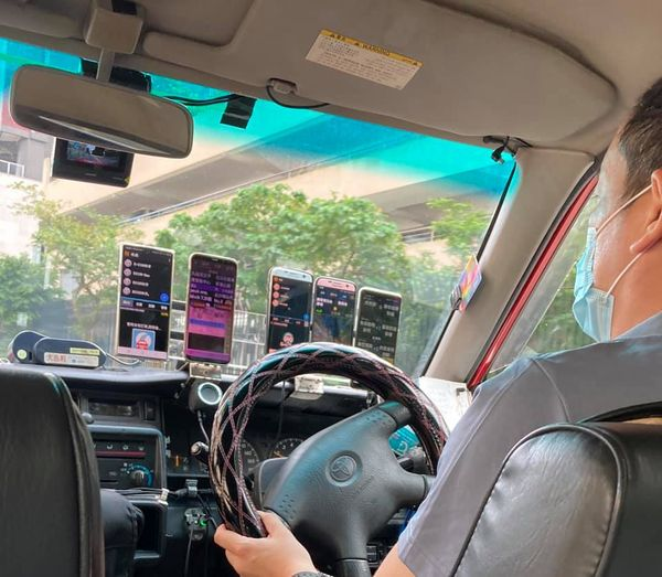 Ins_specialists's tweet photo. Can we say #distracteddriving? At Insurance Specialists we work hard to find the right policy for everyone but we are not insuring Hong Kong taxi drivers for good reason.

#autoinsurance #insurancespecialists https://t.co/1y3p0gSOud
