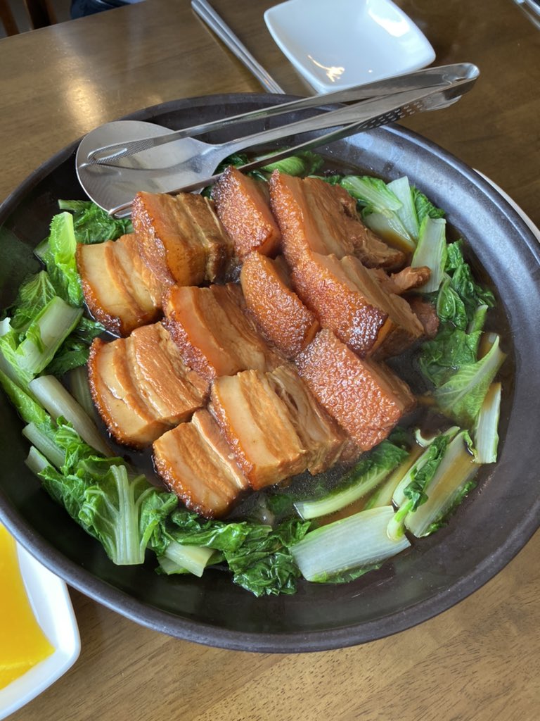 여길 모르는 사람이 없을 정도인데 이제야 방문. 너무 맛있어서 처음 요리만 찍고 나머진 허겁지겁 먹느라 깜박 ^ 요리에 취해 식사를 못한 것이 아쉬웠지만, 다음을 기약할 수 있기에.....목란