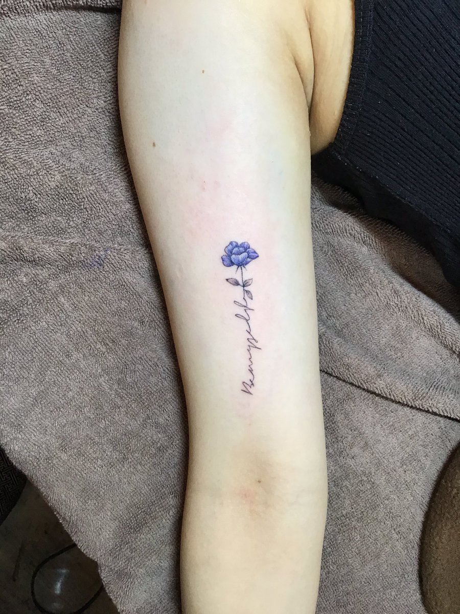 新宿タトゥー Fox Gate Tattoo در توییتر 腕 バラ 文字のタトゥー By 正彩 9月24日 本日も営業中 和彫りからワンポイント B Gまで幅広く対応のタトゥースタジオ 東京新宿fox Gate Tattoo 新宿駅徒歩7分 個室ブース完備 その他 作品はコチラ