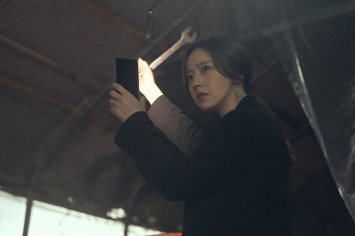 NAMOOACTORS2004's tweet photo. 채원 배우 때문에 현망진창이었던 3개월...
<악의 꽃> 종영의 아쉬움... #일문일답 으로 달래본다😂

▶️https://t.co/4dNxSkMsZk

#문채원 #tvN #악의꽃 #차지원 #Moonchaewon https://t.co/sHcOt51Hss