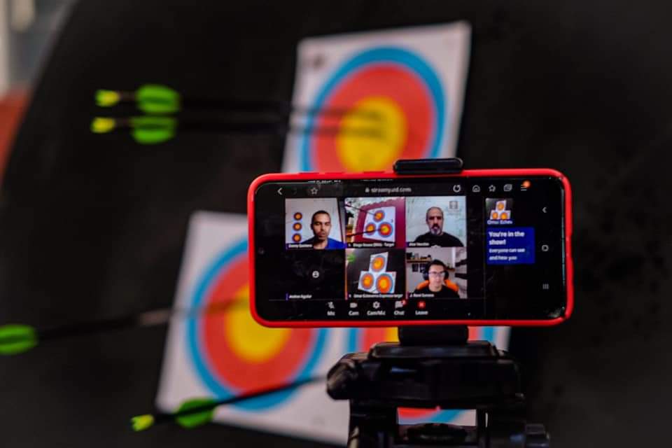 En el Poliforum de Playa del Carmen, este jueves 24 de septiembre a las dos de la tarde, el arquero paralímpico de Quintana Roo, Omar Echeverría disputará la medalla de oro del torneo “On line Archery Cup de las Américas” en la modalidad de arco compuesto

facebook.com/11441928668304…