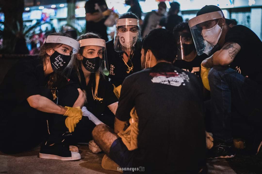 BDMBaixada's tweet photo. Olá, pessoal!!!

O Bem da Madrugada Baixada chegou ao Twitter!

Somos uma ONG que realiza ações de assistência às pessoas em situação de rua, levando alimentos, bebidas, material de higiene pessoal e muito amor!

Ainda não nos conhece? Siga e fique por dentro de todas as infos! https://t.co/zC1UJNxpMh