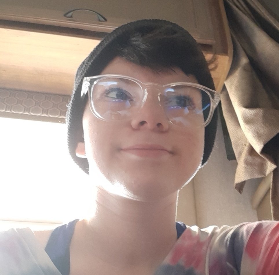 EloquentElliot_'s tweet image. 