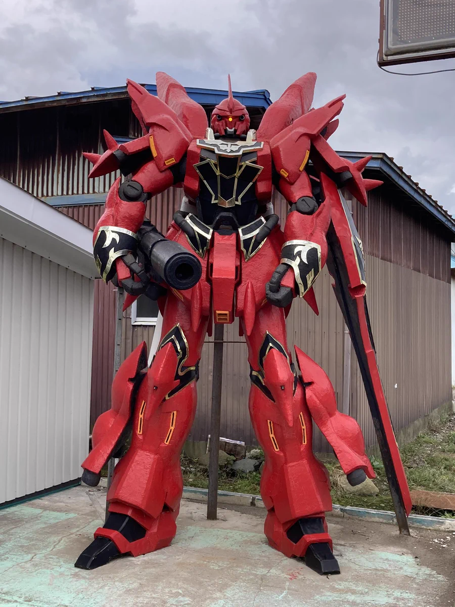 一体何屋？ガンダムのMSがたくさんあるけど床屋ですｗｗｗ