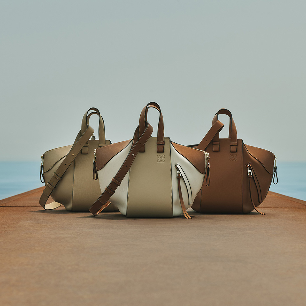 Loewe Japan ロエベ ジャパン 明日からの4日間 都内で好評を博した ハンモックルーム イベントが ロエベ 大阪 タカシマヤとジェイアール名古屋タカシマヤの2店舗にて開催 ハンモックバッグに加え 各種チャームやストラップもご用意します ぜひご来店