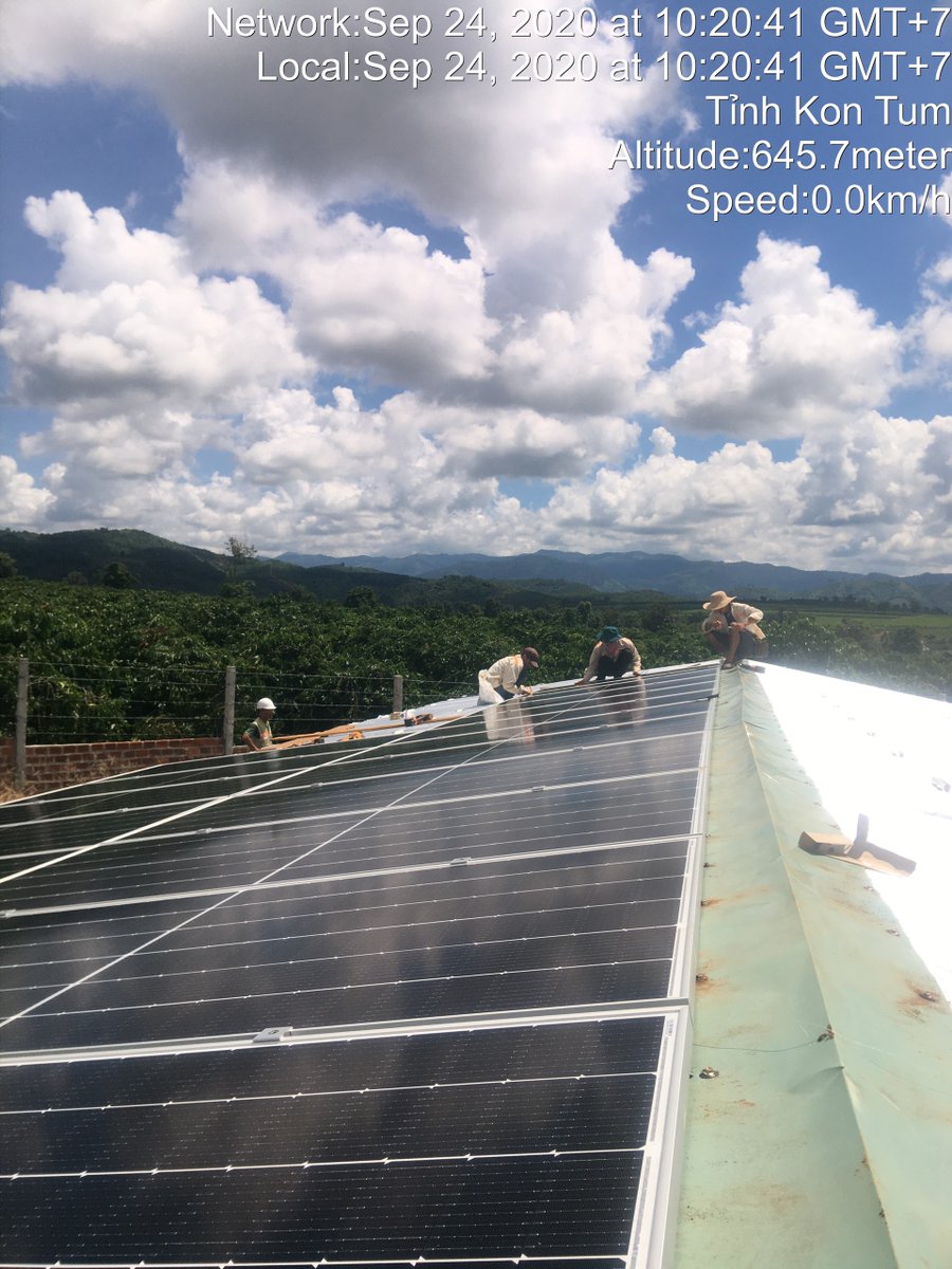 solarzVN's tweet photo. deployment and installation of solar panels on project 1Mw
#SolarZ #solarenergy #solarpower #solarpanels https://t.co/j6Ho5xdf8D