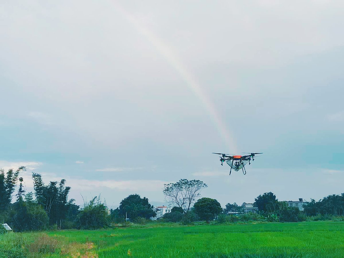 Some of us get dipped in flat, some in satin, some in gloss. But every once in a while you find someone who's iridescent, and when you do, nothing will ever compare. #rainbow #drones