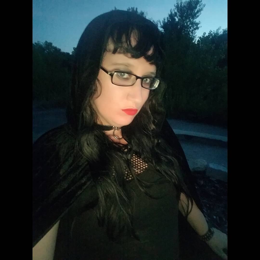 VampireQueen031's tweet photo. Vampire-Witch
#vampire #witch #vampirewitch https://t.co/R3zYbzwknQ