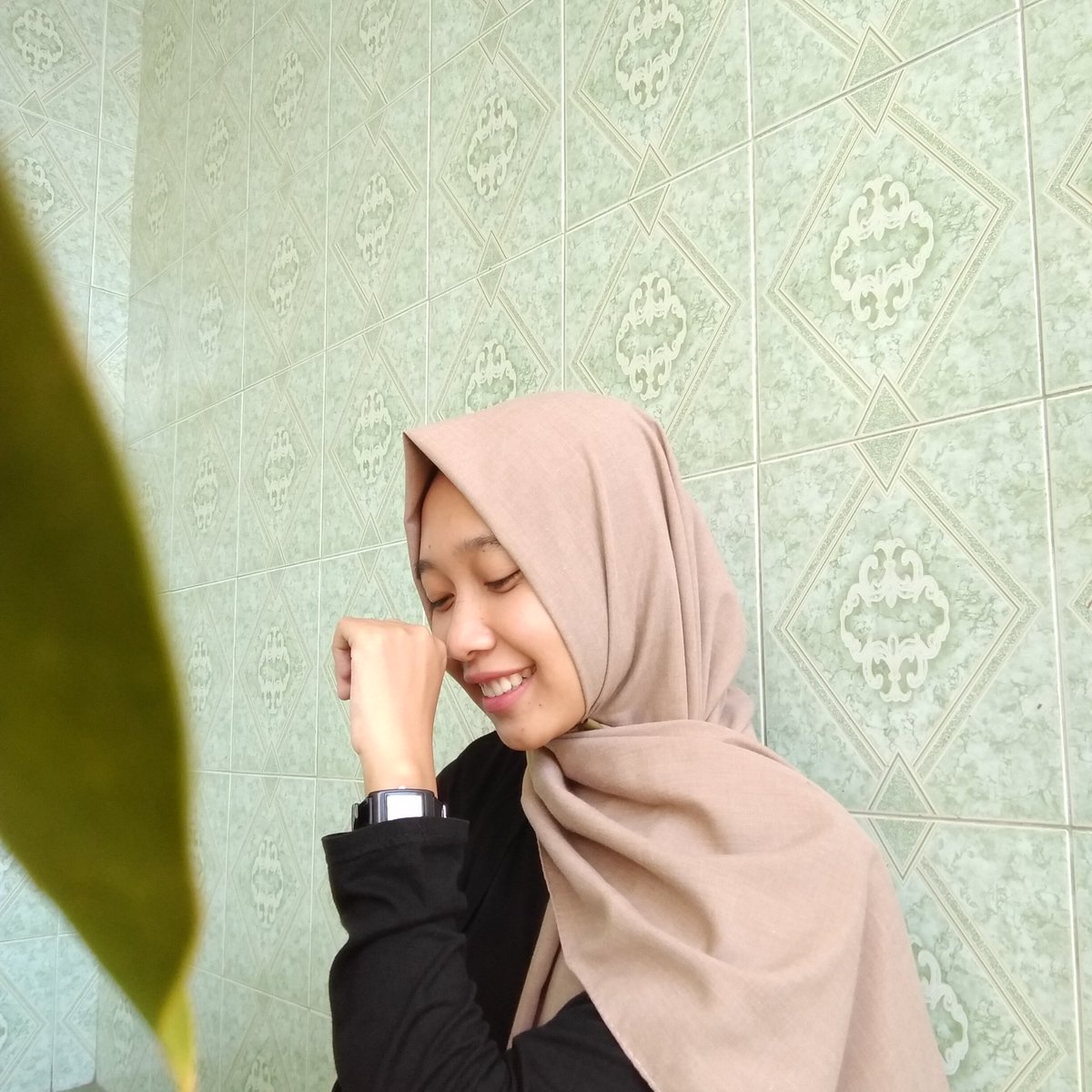 risdam06's tweet photo. H-100 menuju tahun dua ribu dua puluh satu? Dan kamu masih belum jadi milikku? Emm... https://t.co/dgLZiQHhZb