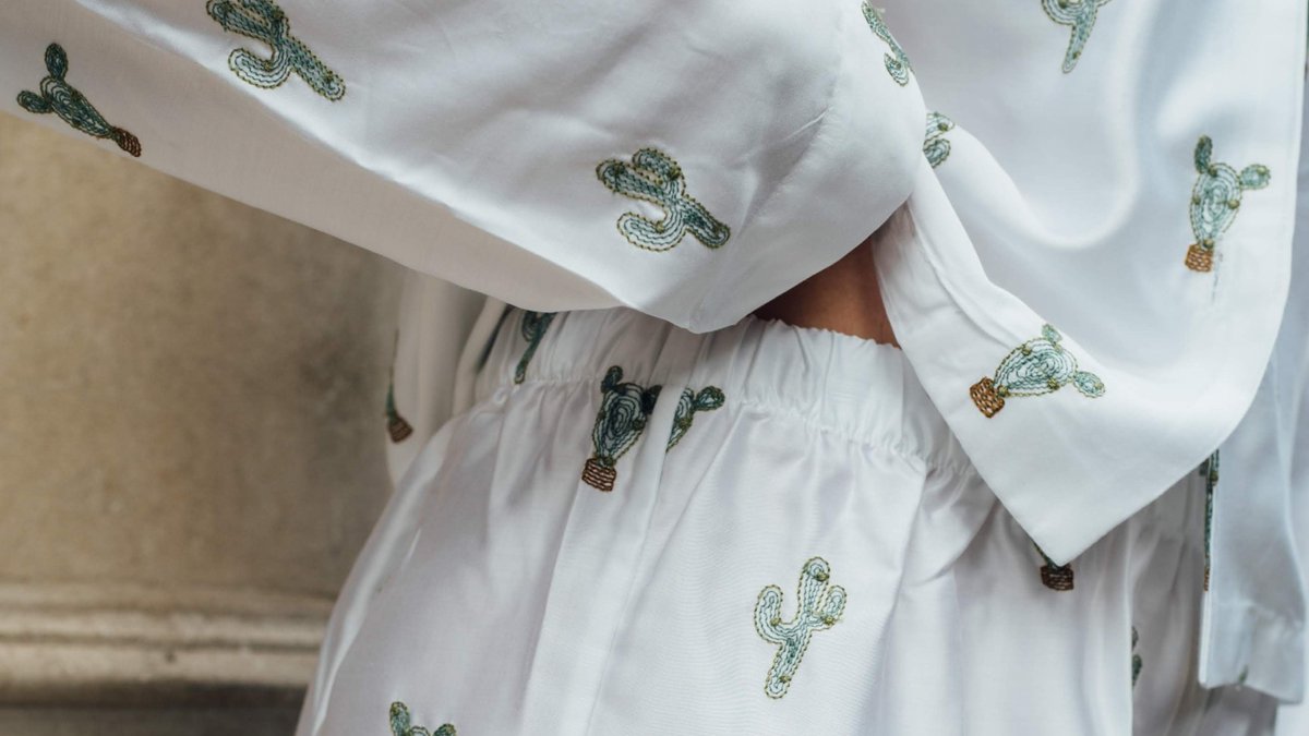 Can you sum up what you do in six words? Charlotte Dunn can! ‘Luxurious pyjamas allowing customers to sleep easily’. Simple right?

jiminymagazine.org/londons-luxuri…