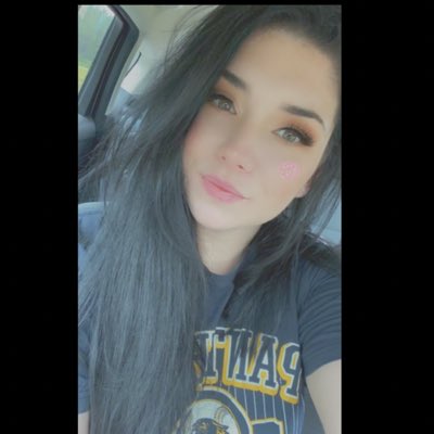 sylvia_guillory's tweet photo. #NewProfilePic https://t.co/H8UhClZIYY