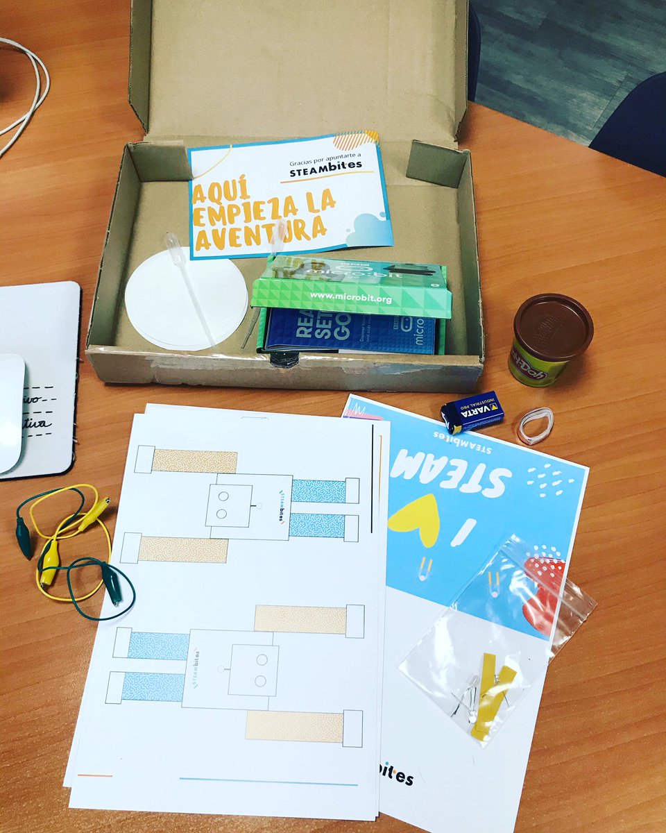 lauraadelafb's tweet photo. Que emoción!!!😱😍😍 Acabamos de recibir o noso kit de https://t.co/msj0y2k4GU 👏🏻👏🏻👏🏻👏🏻 Estou segura de que a miña pequerrecha disfrutará moitísimo con esta experiencia ☺️ Programación, ferramentas 3D, little maker, laboratorio, investigación, diversión...🥰🥰 @david_ciencia https://t.co/HVmQBhf0kR
