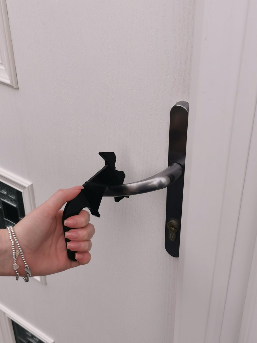 Helping Hand Tool now available from Lyreco with a FREE retractable keyring!  lyreco.com/webshop/ENEN/h…