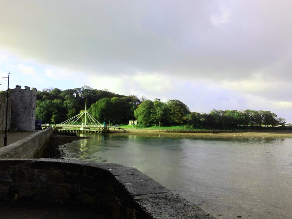A beautiful morning in Caernarfon. Studio is being set up today to record some music for Terry Clarke-Coyne new album along with Mike Mcgoldrick and Gino Lupari :) 

It anyone needs session work on harmonica and box from now on I have remote recording facilities here :) 

Will x