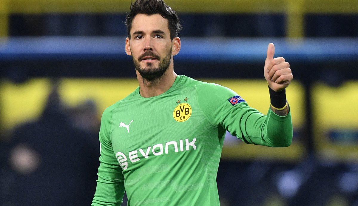 We only conceded 20 goals in the Bundesliga and had 19 clean sheets. We won by having a very solid defense, which was lead by Hummels (89% tackles won), Akanji (87%), Meunier (86%) and Bürki (107/127 shots saved). [ #FM20  #BVB]