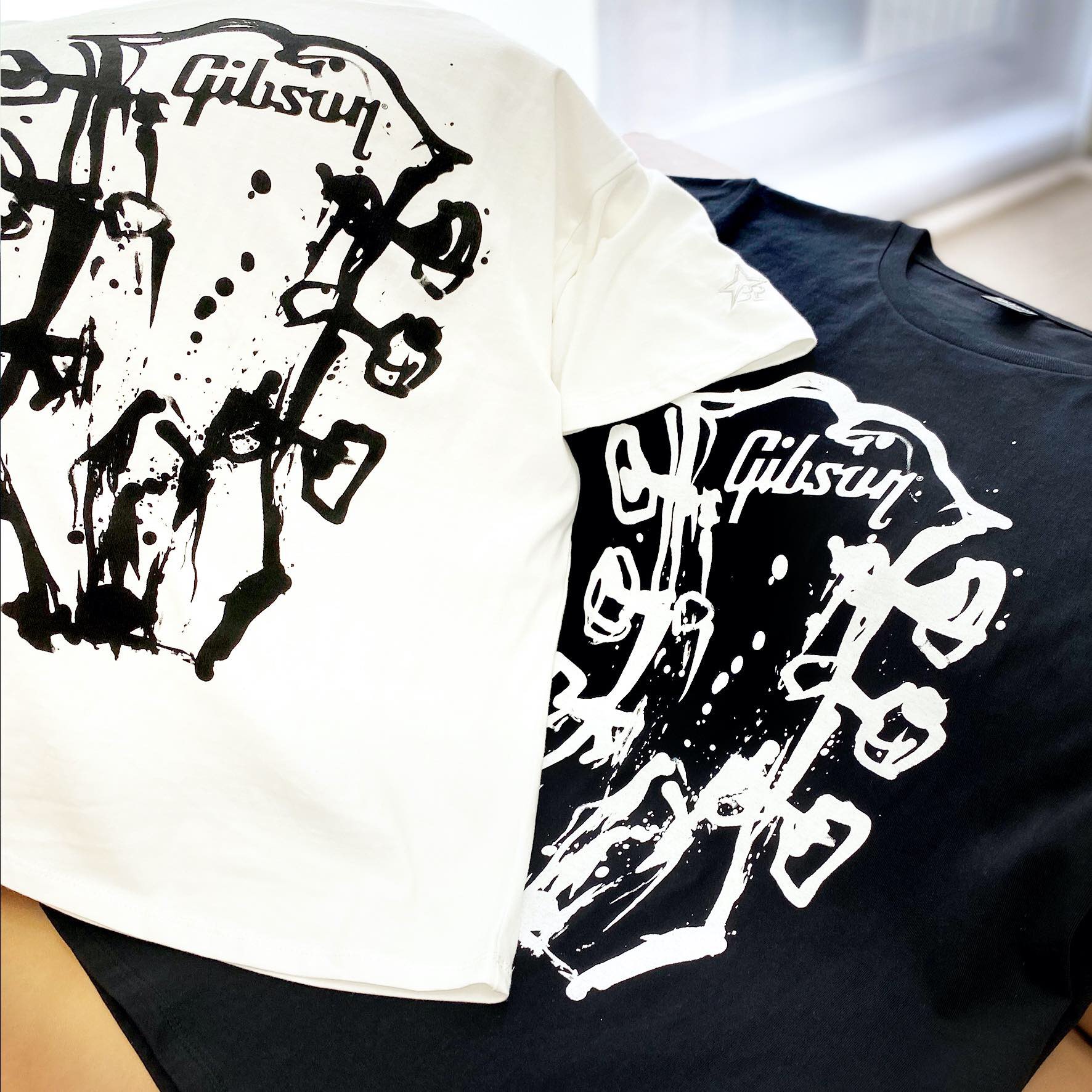 楽天カード分割】 B'z Party × Gibson コラボTシャツ Lサイズ ギブソン