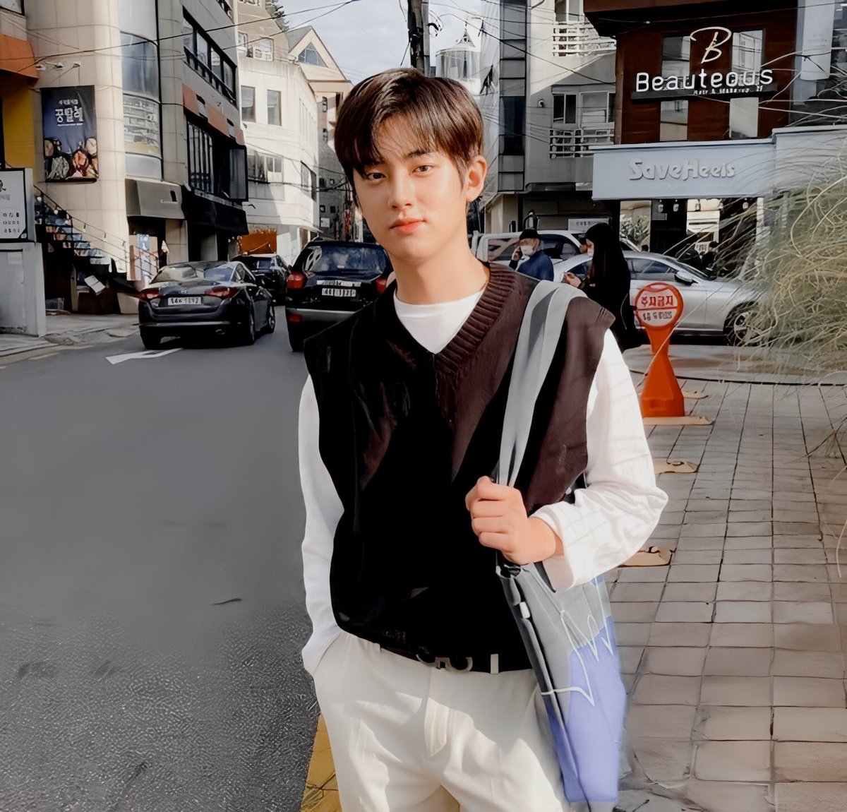 warmingxx's tweet photo. ☀️
#김민규 #KIMMINKYU https://t.co/cF4n0Bllnq