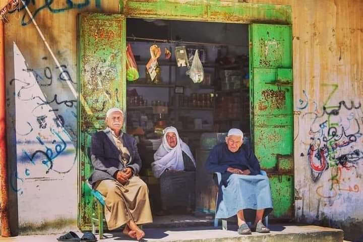 أقدم دكانة في، مخيم النصيرات
بقطاع غزة
تختصر الواقع الأليم
🇵🇸✌