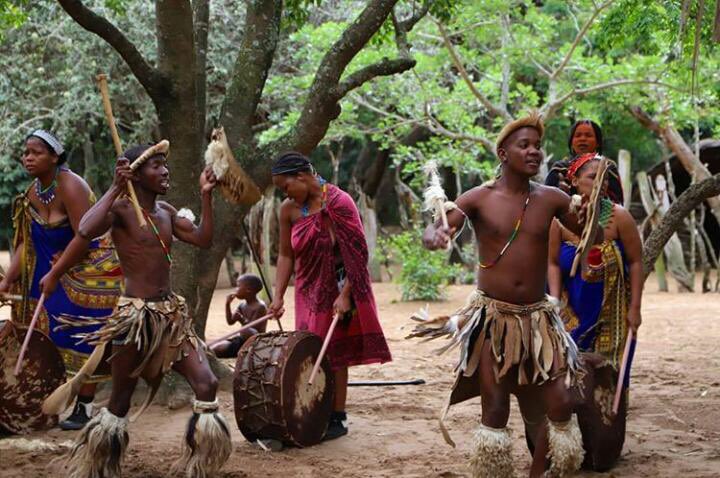 AfricaUnitedG's tweet photo. Heritage day in South Africa celebrates the countries diversity. The different traditions &amp; cultures in South Africa.
It was originally Shaka Day in honor to him for the role he played in uniting the different Zulu clans into One Zulu tribe #heritageday2020 #HeritageMonth https://t.co/T8qgK9ltBm