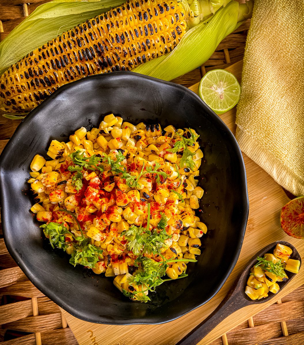 PSILoveLife's tweet photo. Can you say no to such tempting roasted masala corn 🌽 🌽🌽

#cornonthecob #bhutta #corn #healthysnacks https://t.co/7G6PDypZHw