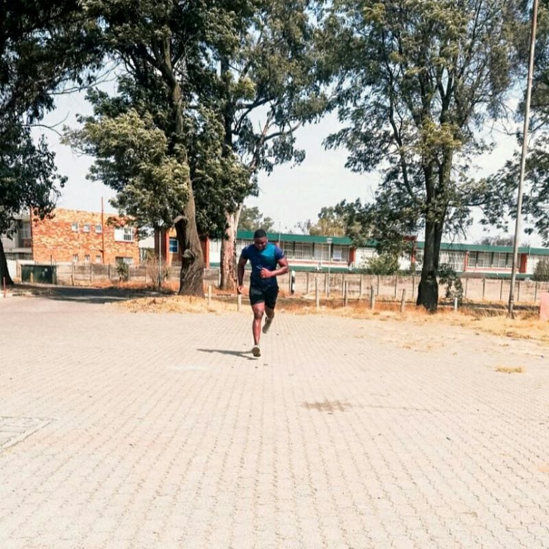 Aubreychiibi's tweet photo. I joined the #RunWithHope initiative in solidarity with @oldmutiualsa and Move The Nation to help change the lives of 10 000 children. Check the link to see how you can be part of the change. #RunWithHope #HopeWithEveryStep @oldmutualsa #AD https://t.co/31RSwMmdf9 https://t.co/jyb3Dcsafq